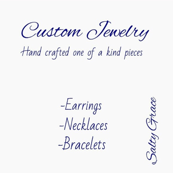 *SOLD* clearance Christmas charm bracelet - Picture 7 of 8